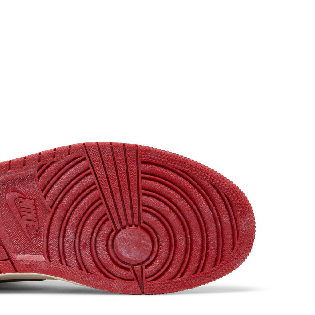 Air Jordan 1 Retro High OG 'Chicago Lost & Found' DZ5485-612 Sneakers