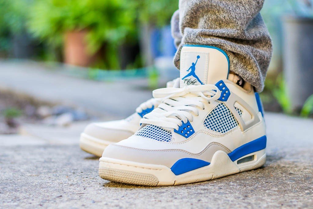 Jordan 4 Retro Golf Military Blue Sneakers