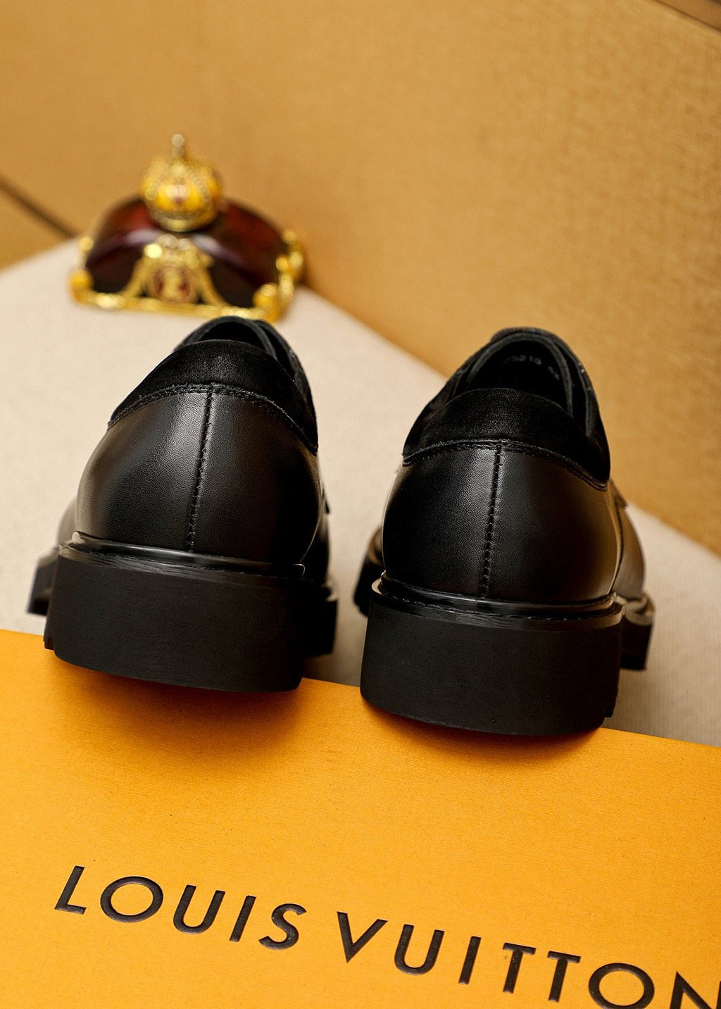 Louis Vuitton Black Lace-Up Business Shoes — back