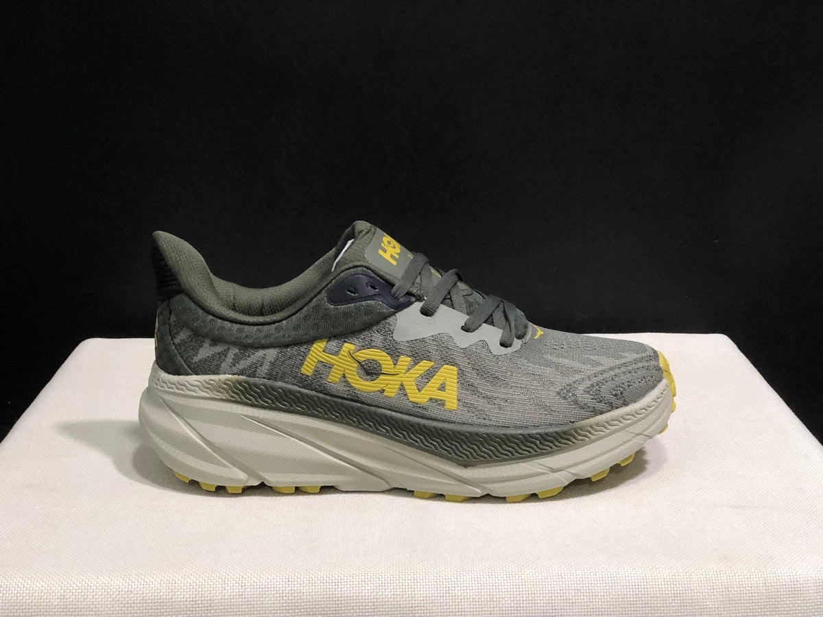 HOKA ONE ONE Challenger 7 Trail Running Shoes